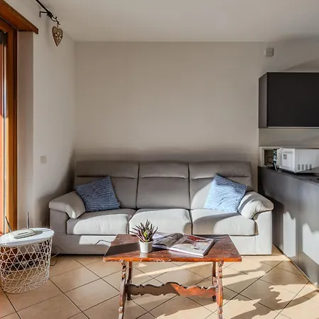 Cristina By Interhome Apartman Gravedona